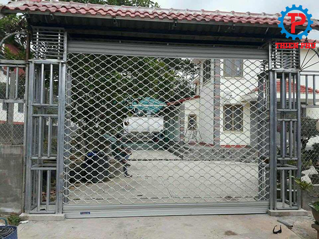 cửa cuốn mắc võng inox